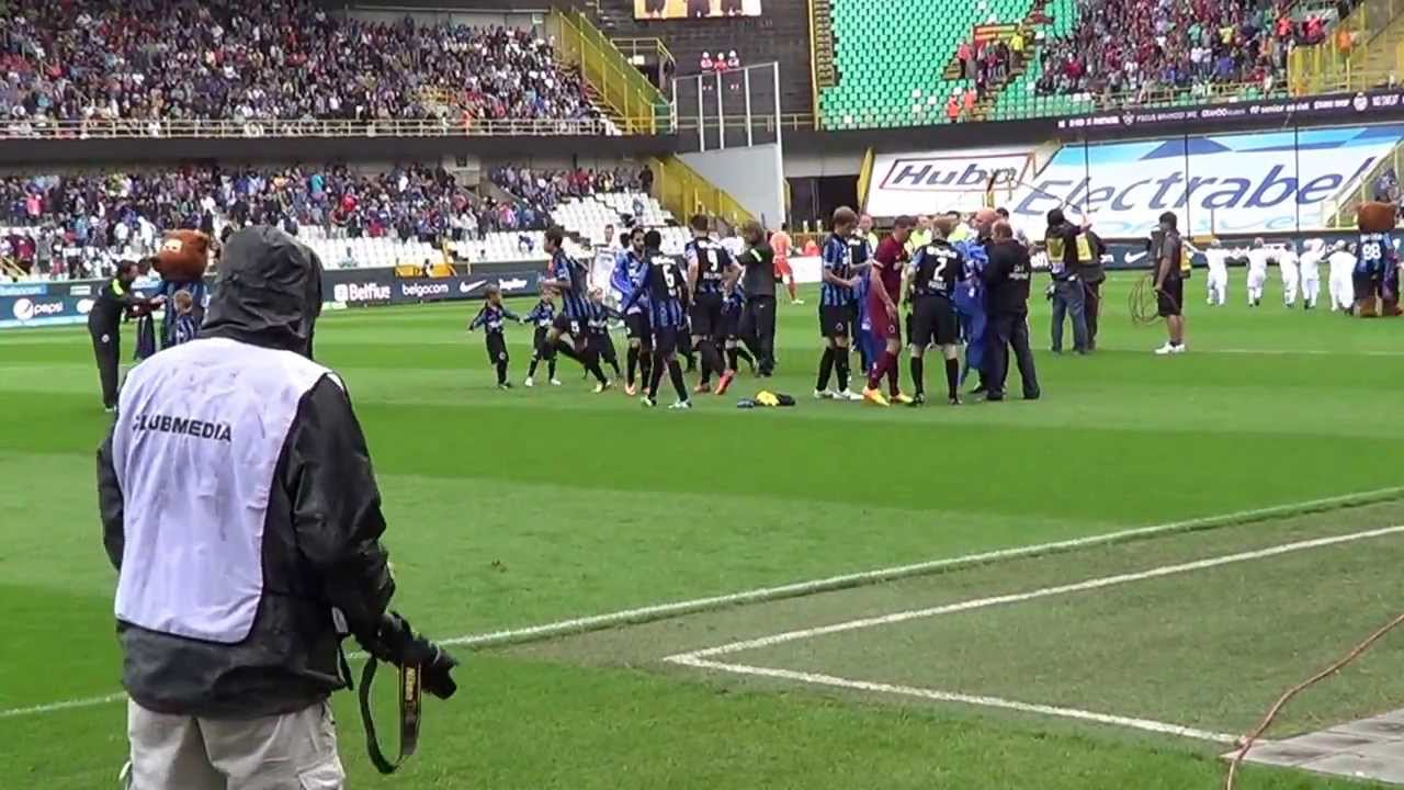 Club Brugge - Zulte Waregem 11/08/13 oplopen U7