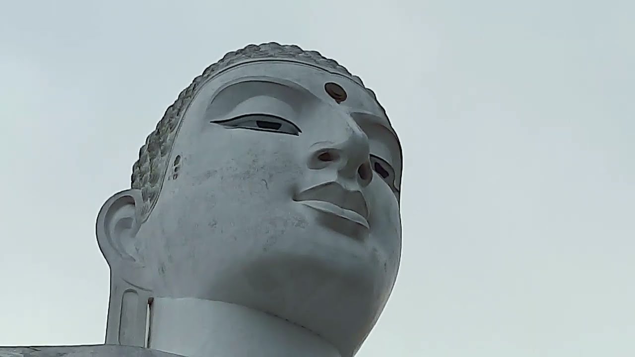 Bahirawakanda Vihara Buddha Statue
