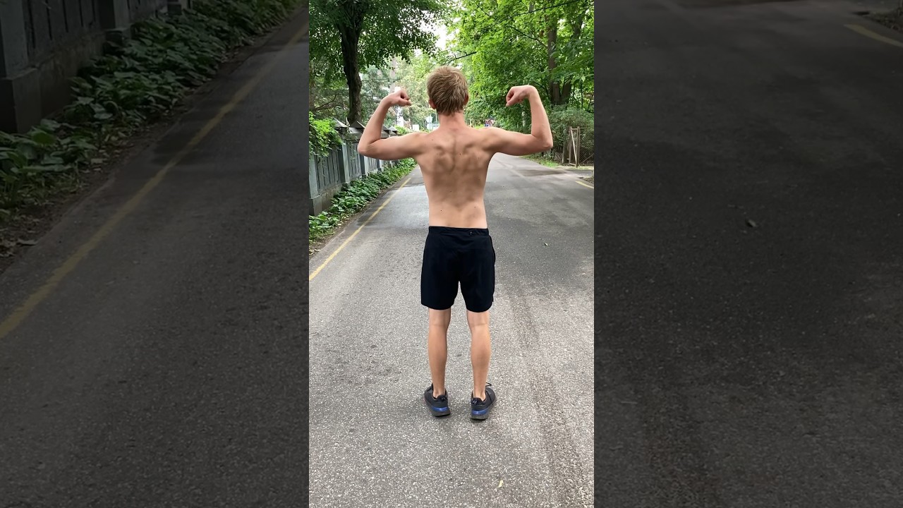 1 year CRAZY back transformation!🔥| #shorts #gym #calisthenics