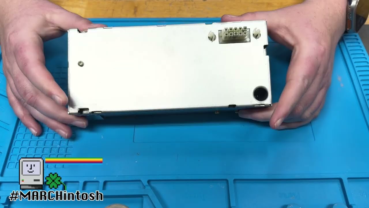 Macintosh IIsi Power Supply Adventure | #MARCHintosh
