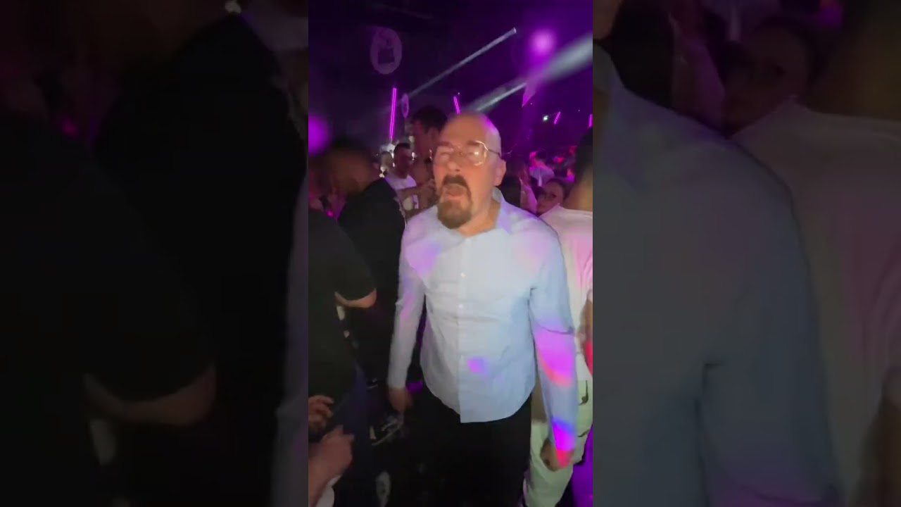 HEISENBERG dancing in the club to 50 CENT 🤣 