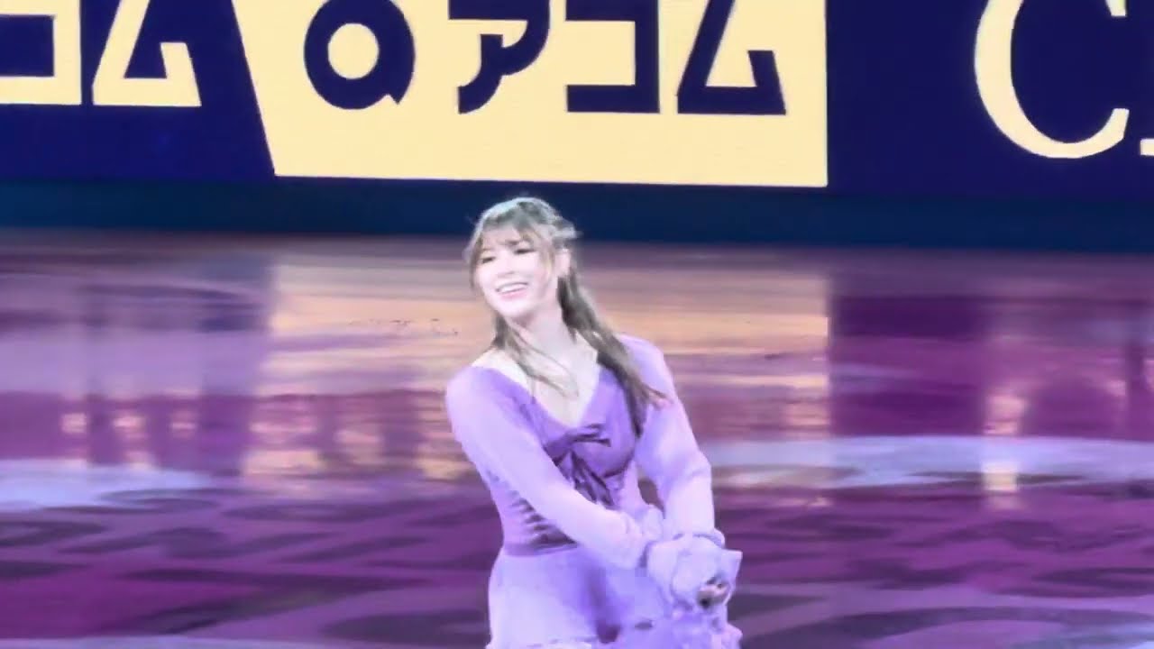 Alysa Liu world figure 2025 exhibition