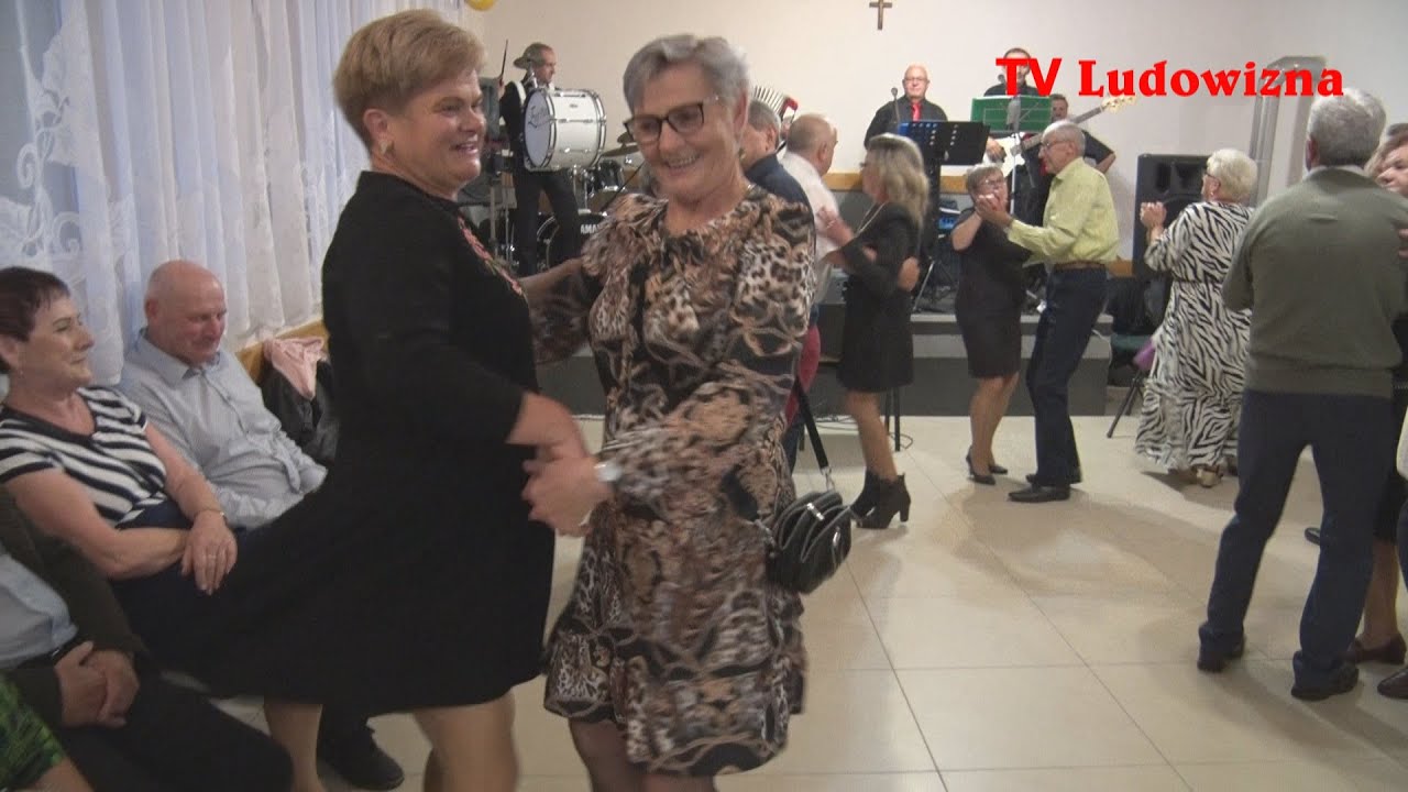 Śliczny oberek od Kapeli STĄPORKOWSKIEJ ~ Niektóre PANIE uwielbiają POSZALEĆ !