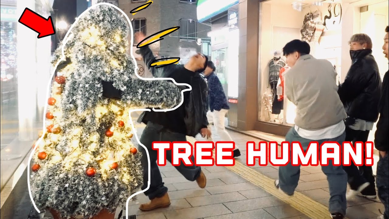 Out-of-season Christmas Tree Prank 2023 Super Reactions Japan