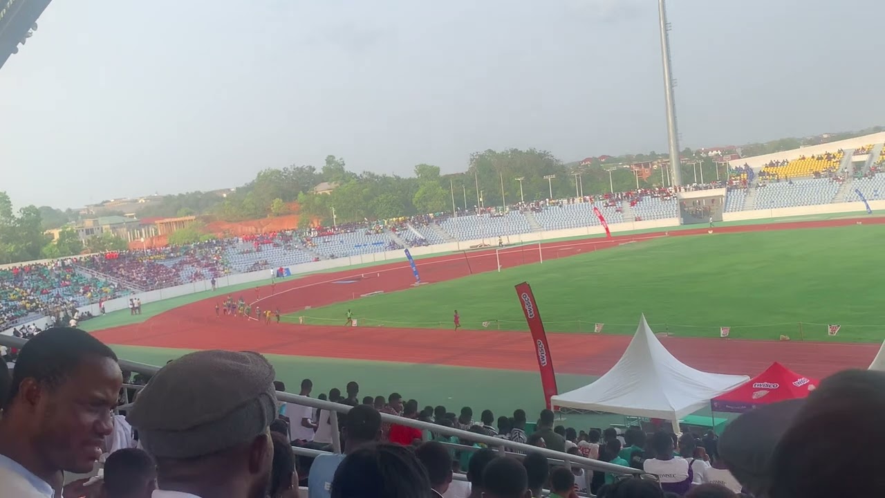 1,500m GIRLS FINAL. Super zonal central Region school and colleges athletics.