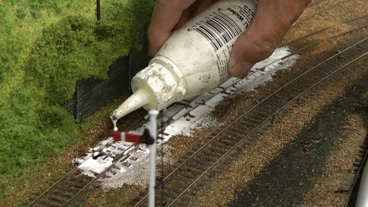 Track ballasting with Copydex