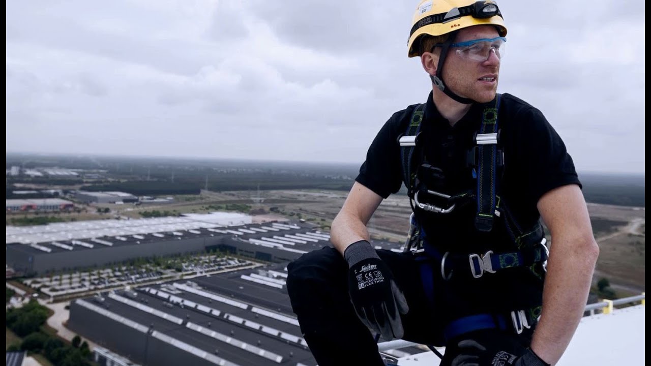 Maintenance of Wind Turbine Gearboxes at a Dizzy Height (EN)