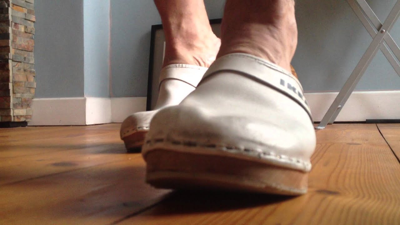 Barfu&szlig; in  IKEA CLOGS