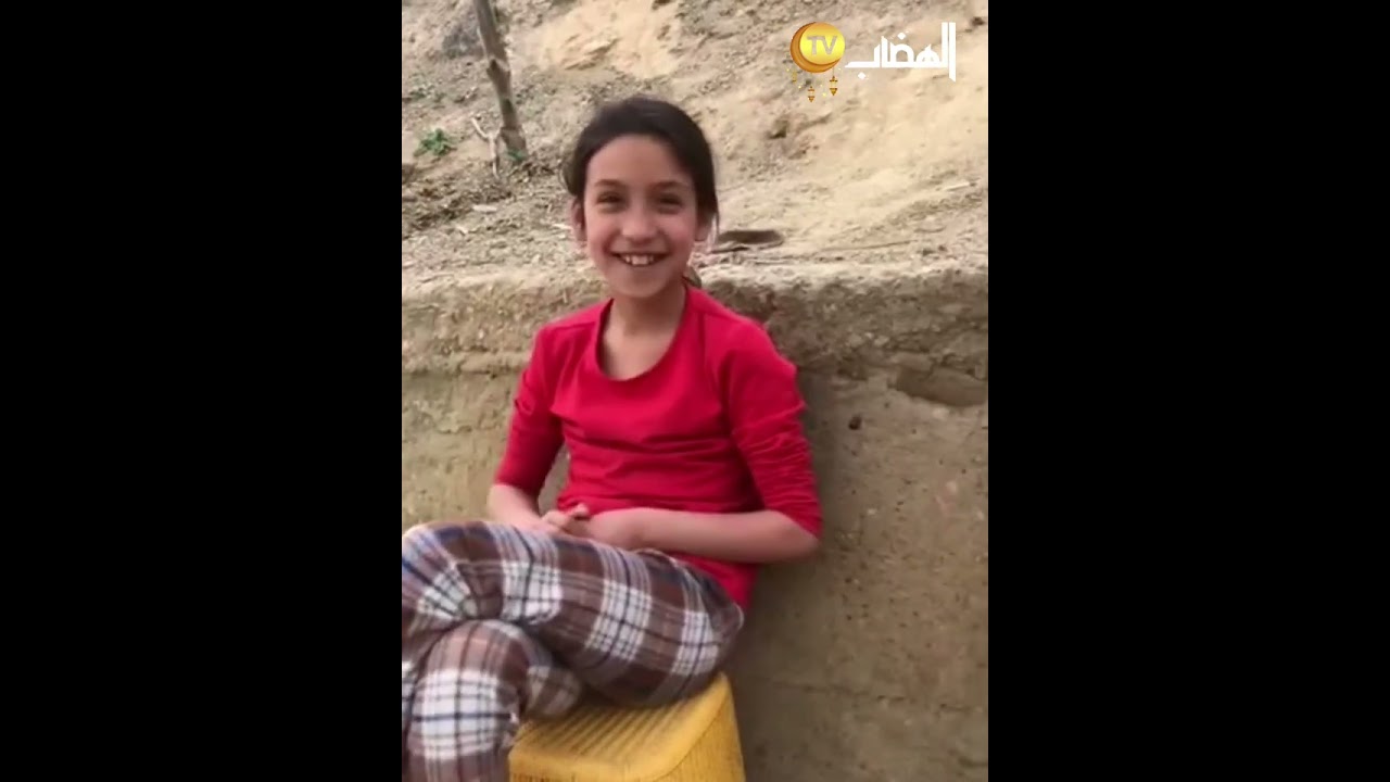 الشاب الجزائري وليد جبر الخواطر صادف مجموعة من الأطفال يبيعون المطلوع على حافة طريق قام بجبر خواطرهم