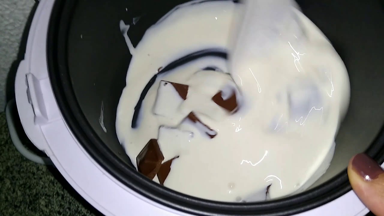 Fondue na panela elétrica de arroz