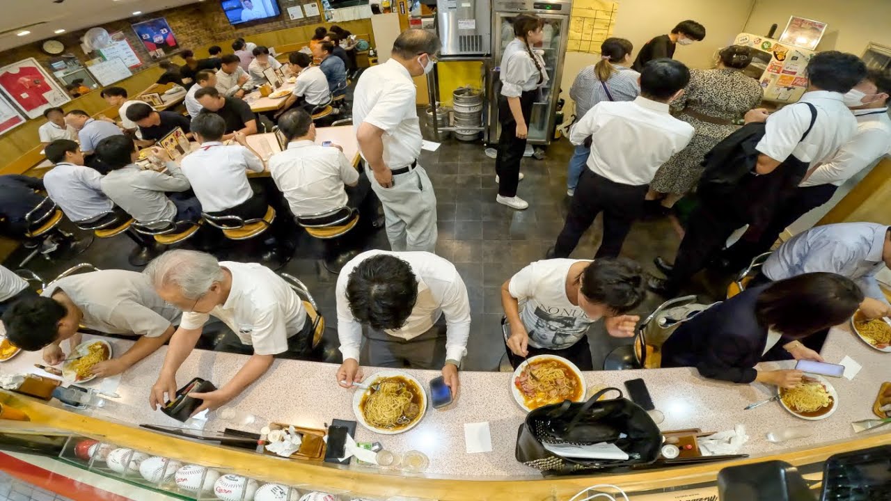 驚愕の２キロ鬼盛りパスタめしに大食い男達が殺到してヤバい