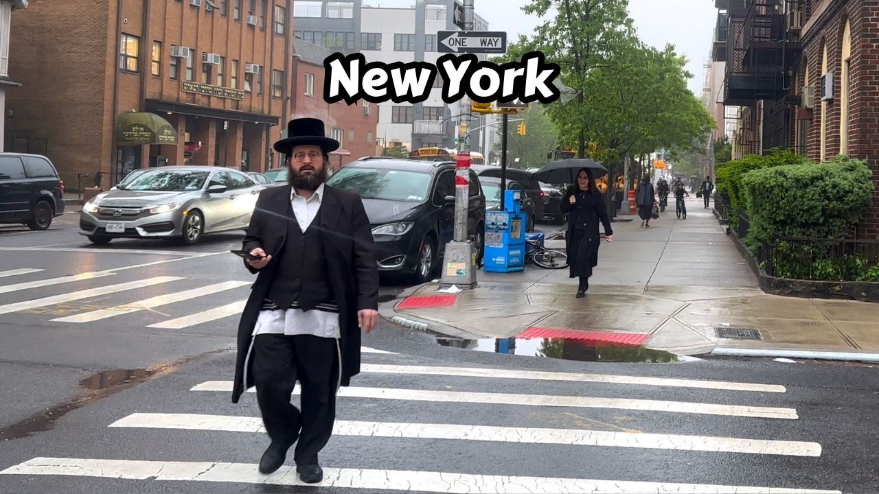Walking Jewish Community Of Borough Park Brooklyn New York