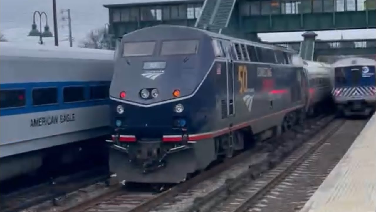 MNRR/Amtrak action at Tarrytown Station (Ft. Heritage Units) 11/22/23