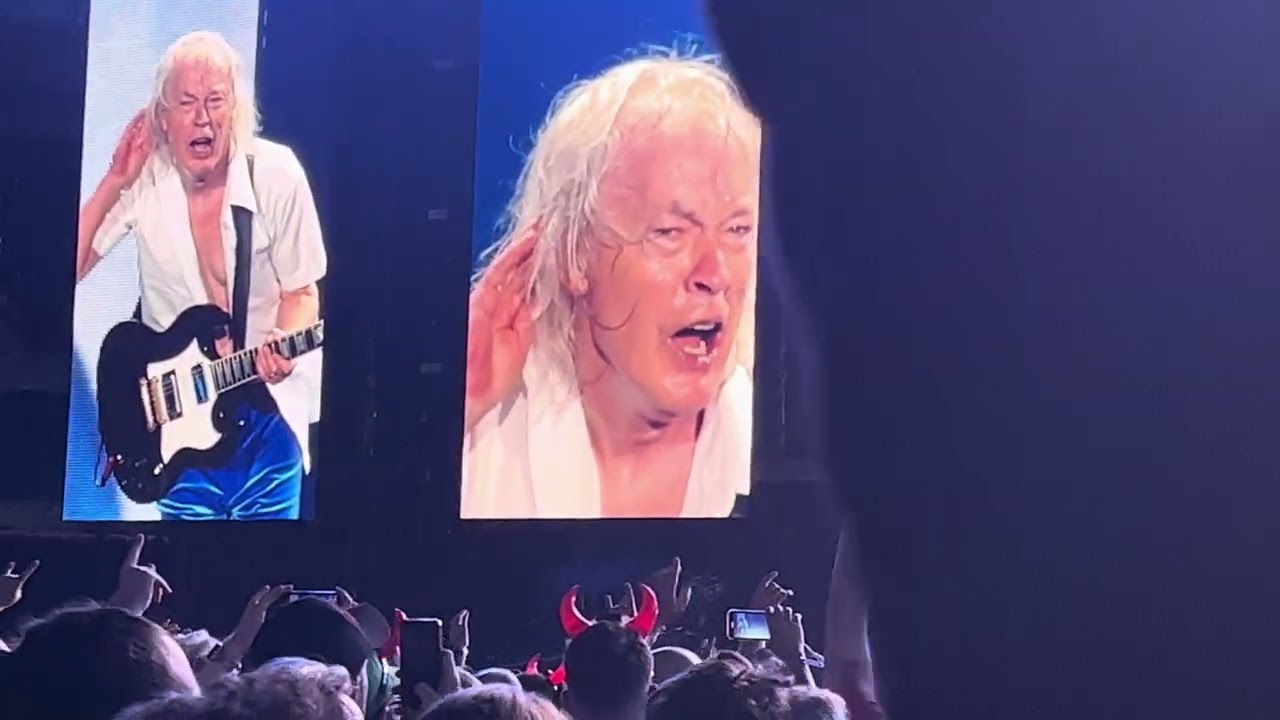 AC/DC - Let There Be Rock (Angus Young Guitar Solo, Wembley 3/7/24)