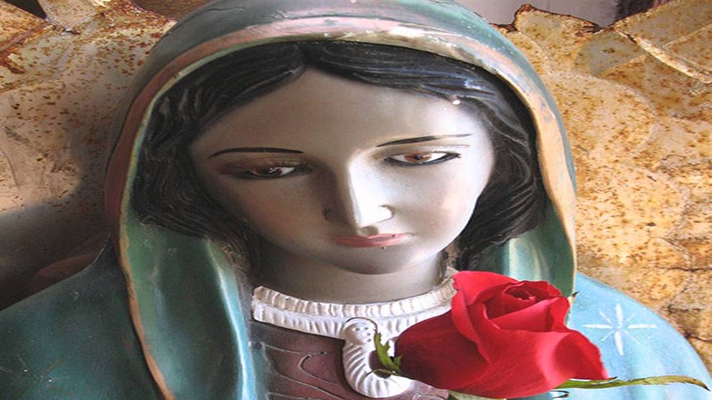 El Angelus de la Virgen Mar&iacute;a. Saludamos y veneramos a la Sant&iacute;sima Virgen.