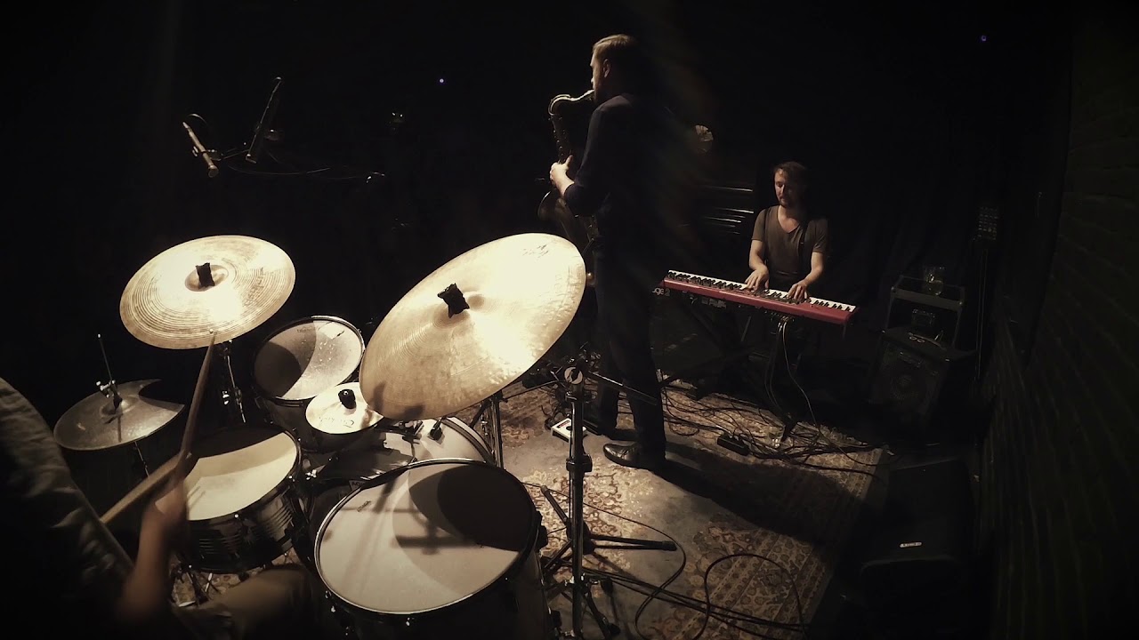 Quantum Trio - GRAVITONS - Live at BOTO