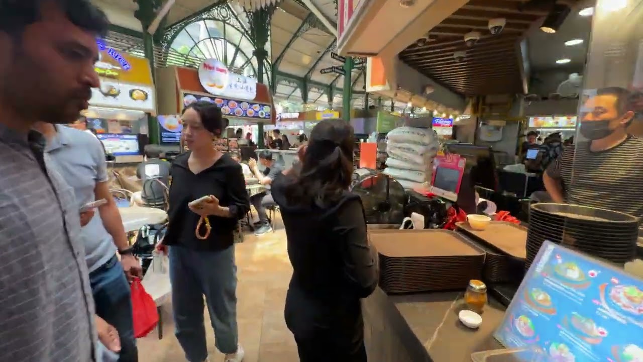 Walking Around the Lau Pa Sat Hawker Center in Downtown Singapore