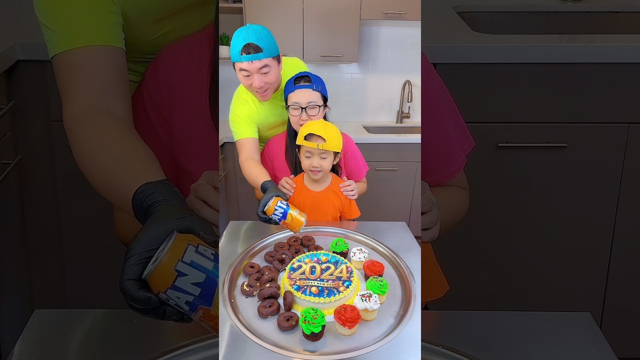 2024 Happy new year ice cream challenge!🍨 #2024 #funny #icecreamrolls by Ethan Funny Family