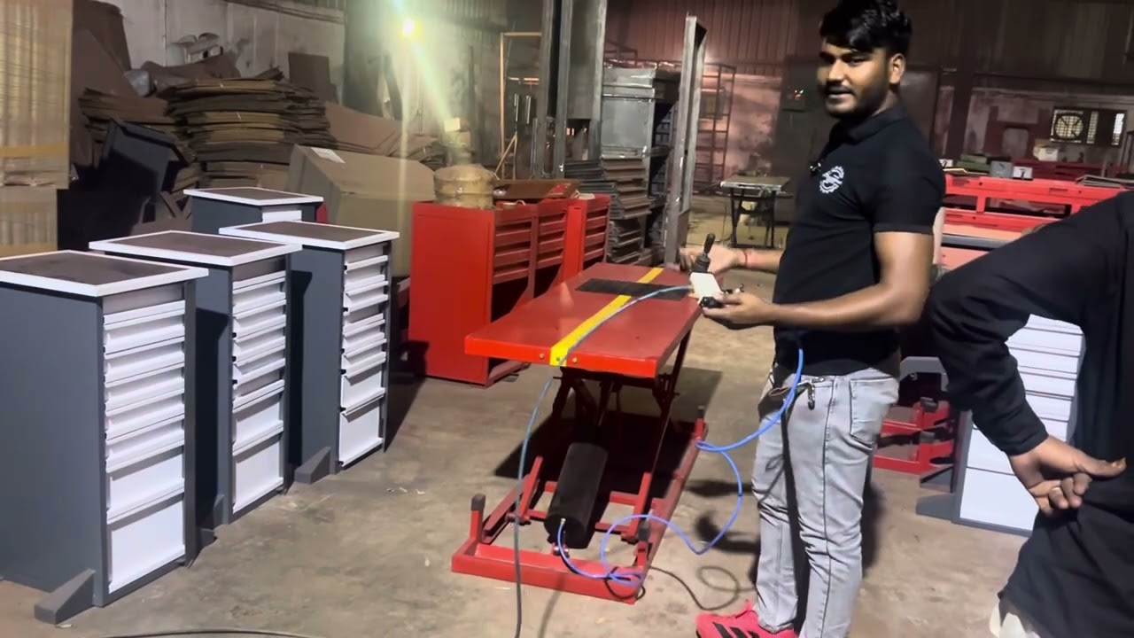 Pneumatic motorcycle service ramp heavy duty demo // hydraulic ramp// motorcycle lift @SEWCOMPANY 