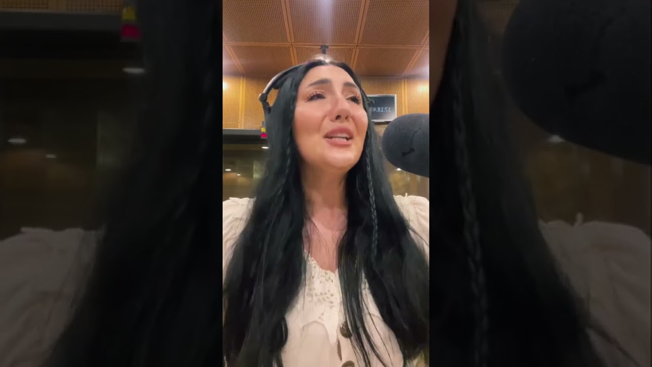 Burcu Göktürk-Telgrafın Tellerine Kuşlar mı Konar