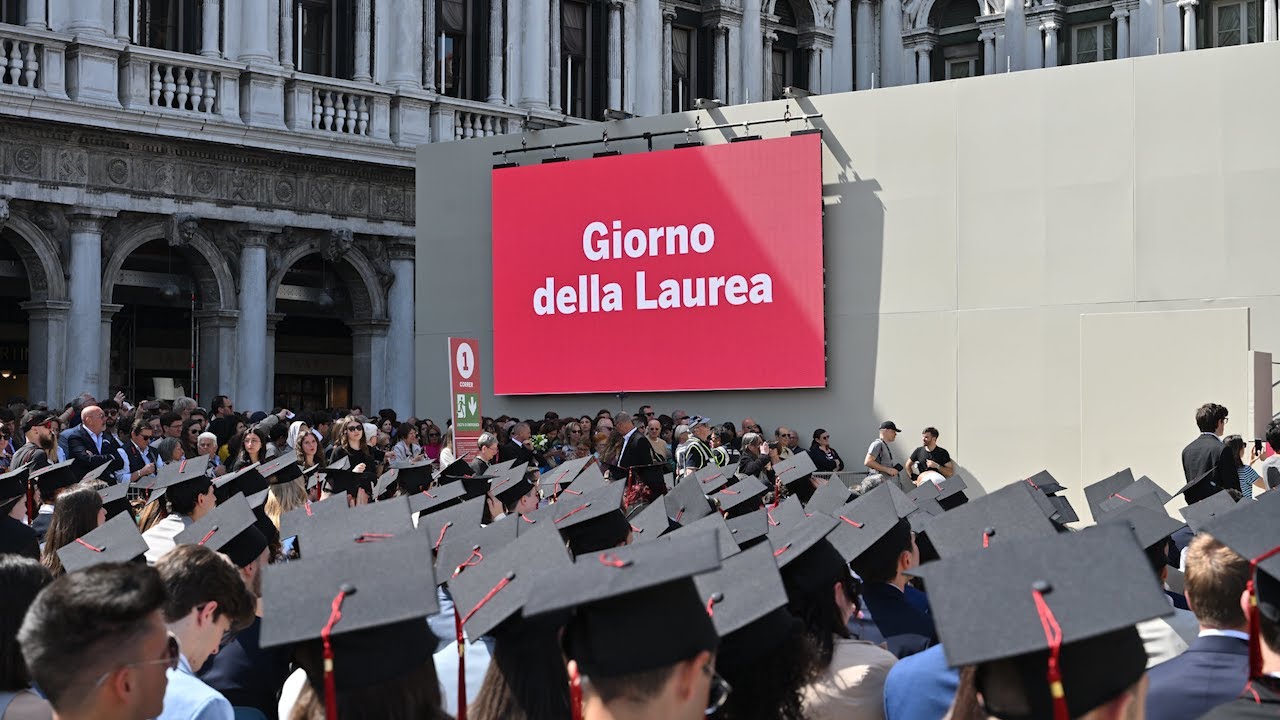 Giorno della laurea - 30 aprile 2024 - Consegna dei diplomi MZ