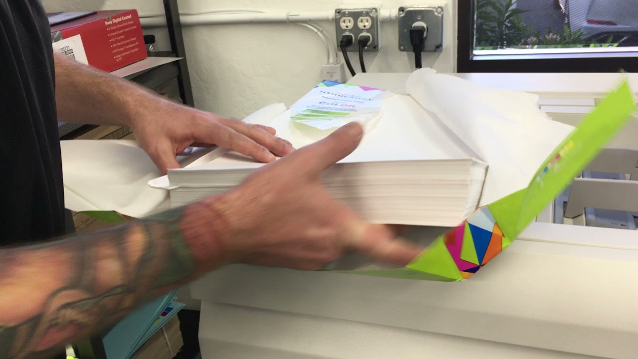 Loading Paper in the Xerox Versant 180