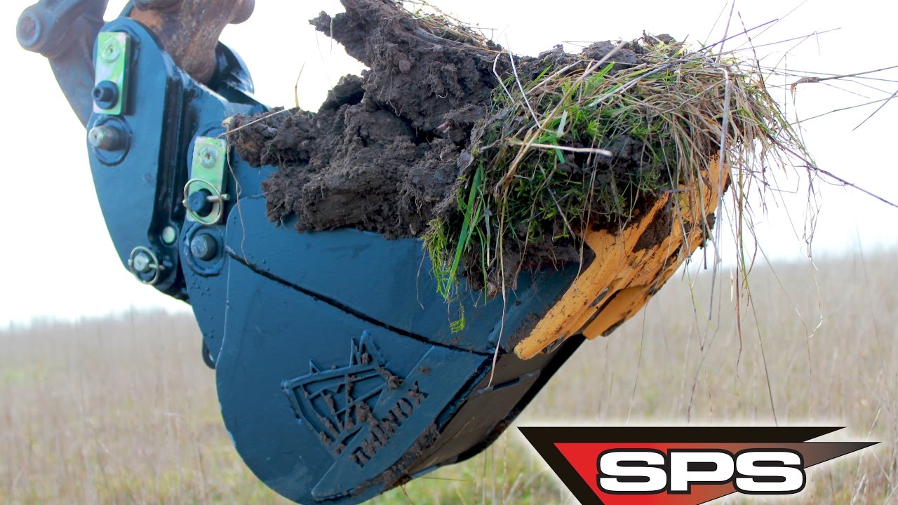 UNI-TUSK X1 - The all new innovation by Rhinox Buckets!