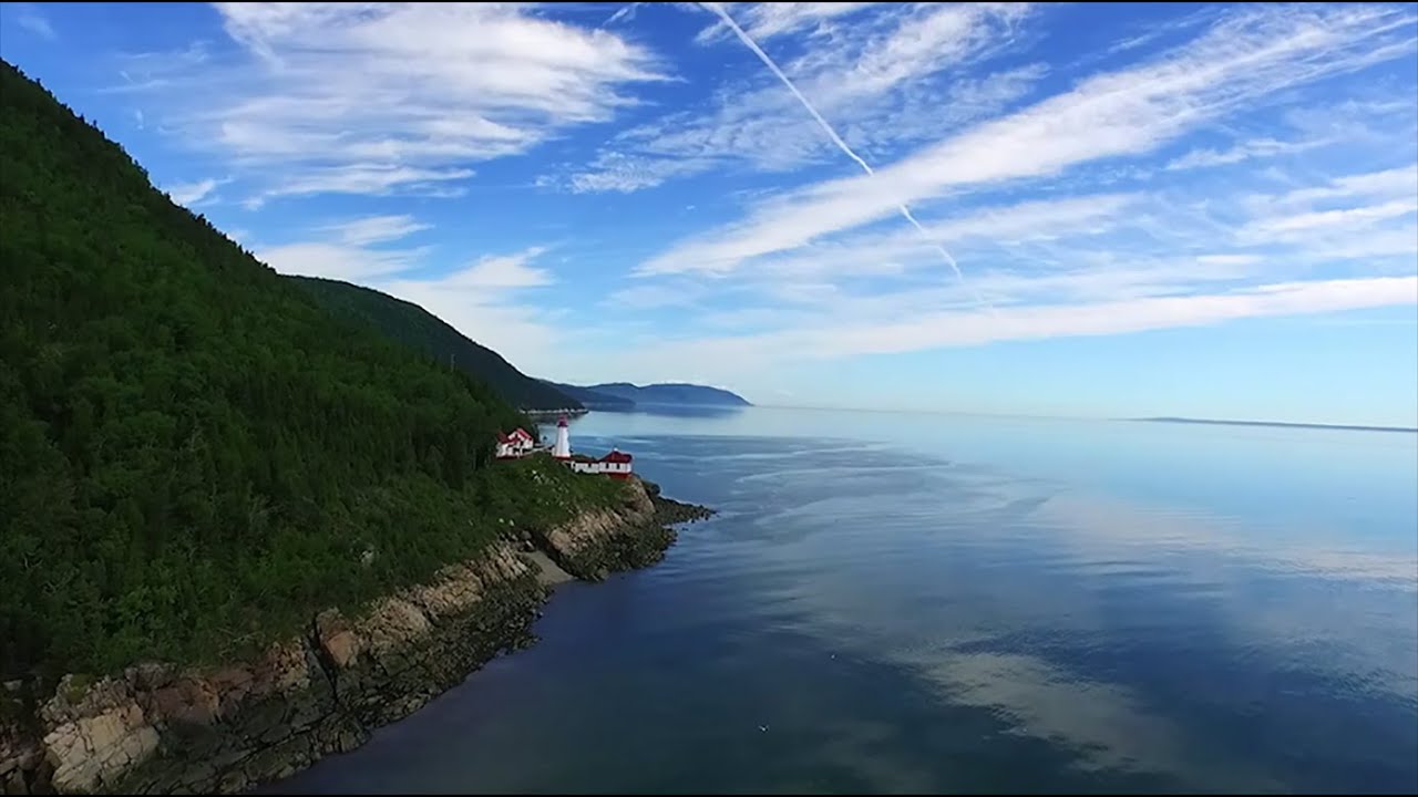 Charlevoix, Fleuve et Montagnes/ Charlevoix St Lawrence River and Backcountry