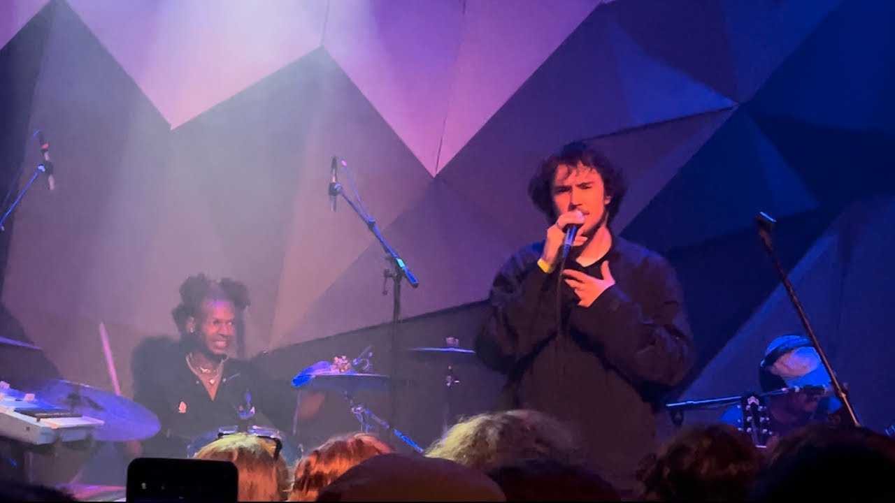 Quadeca - I Didn’t Mean To Haunt You Tour (Live Performance)