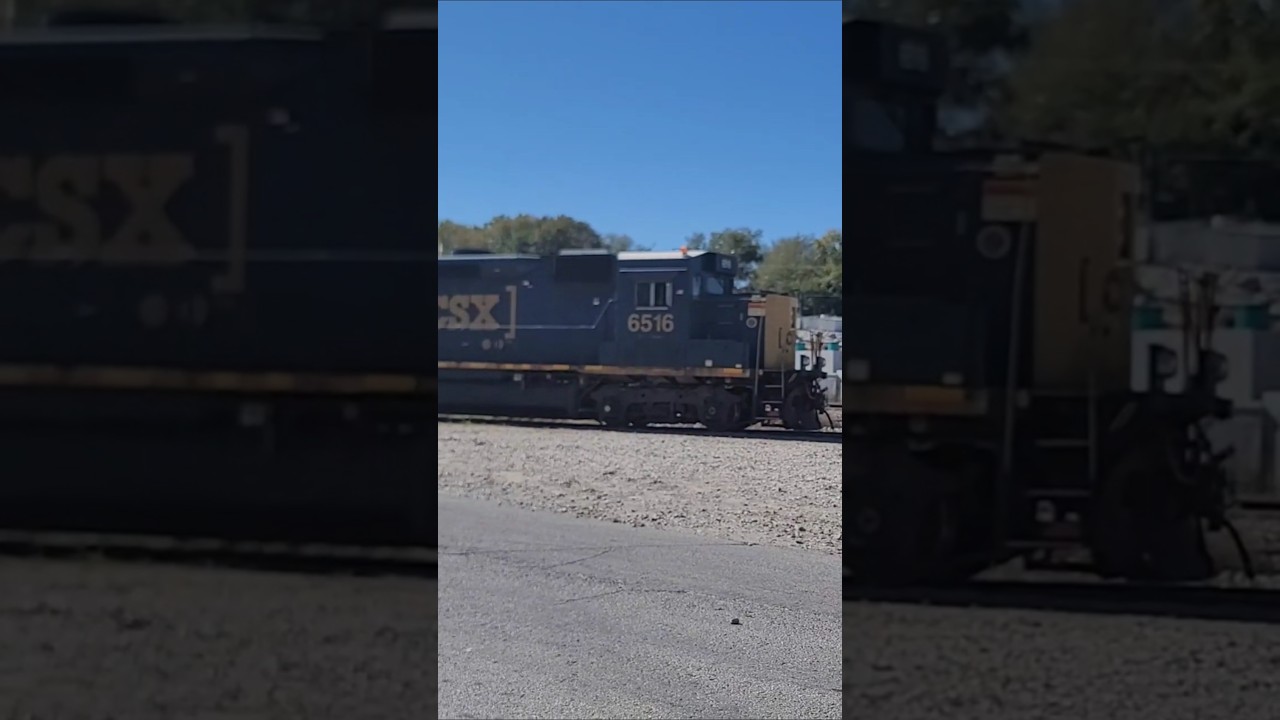 CSX GP40-3 EMD 645E3 idling. 10/21/2024
