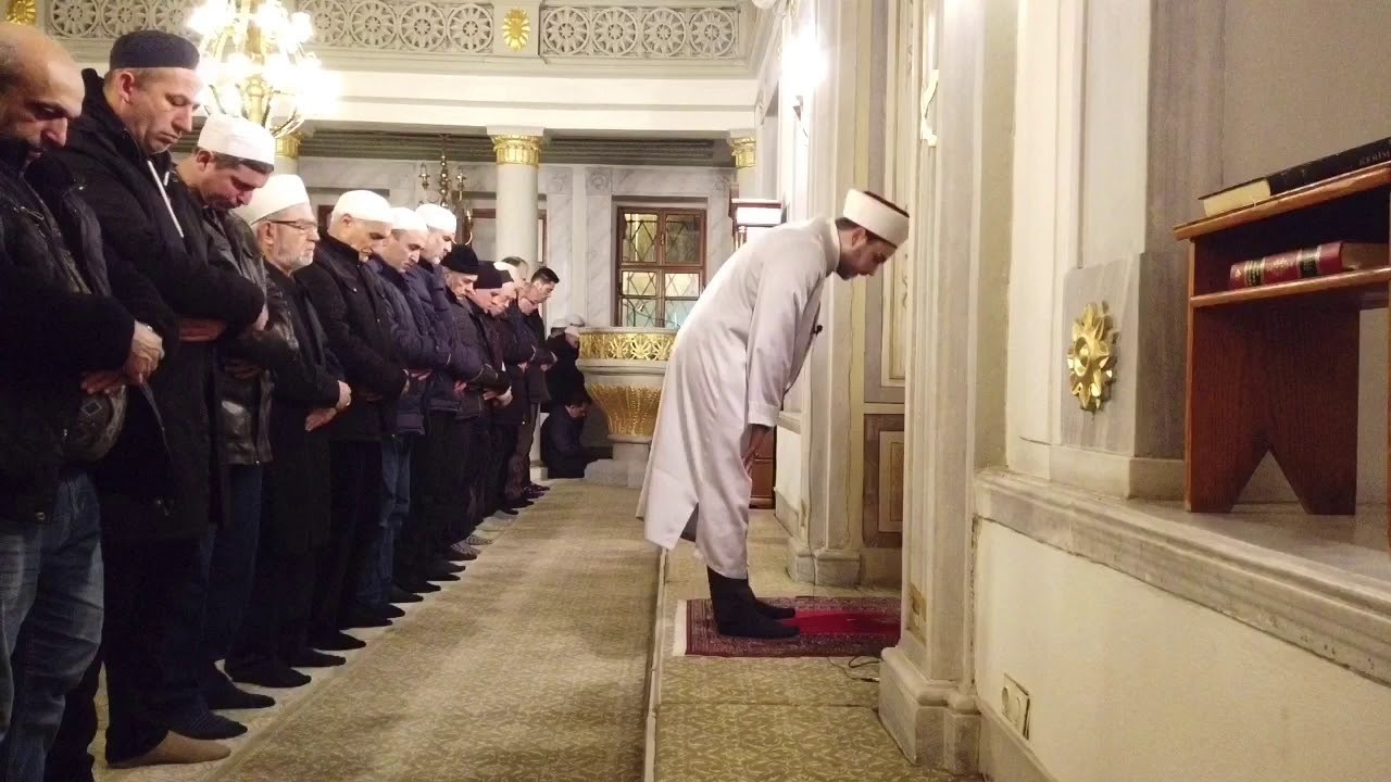 HAFIZ ALPCAN ÇELİK Sarıyer Emirgan Cami İmamhatibi’nden Sabah Namazı kıraatı..