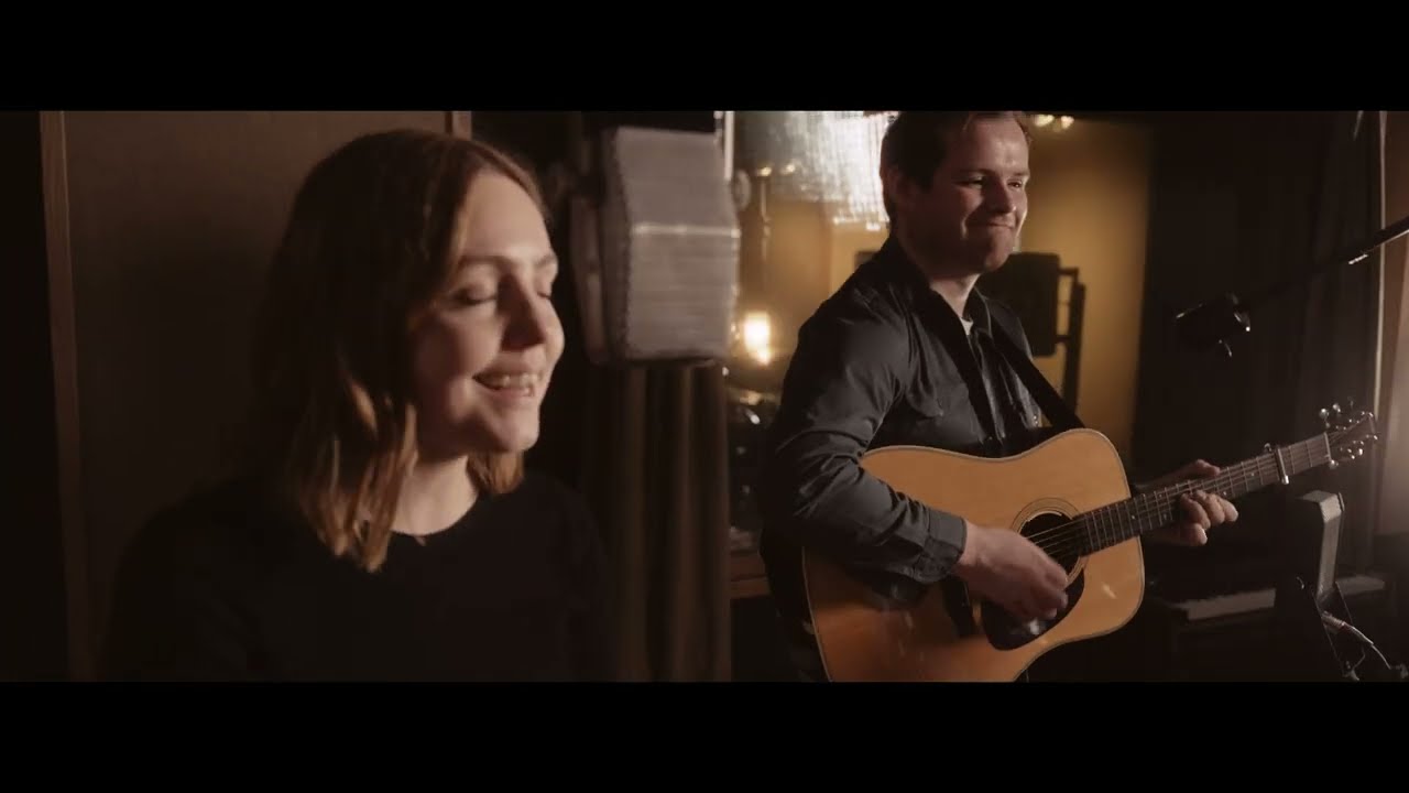 Kim Carnie - Òran na Bèiste Maoile (Band Version from Studio)