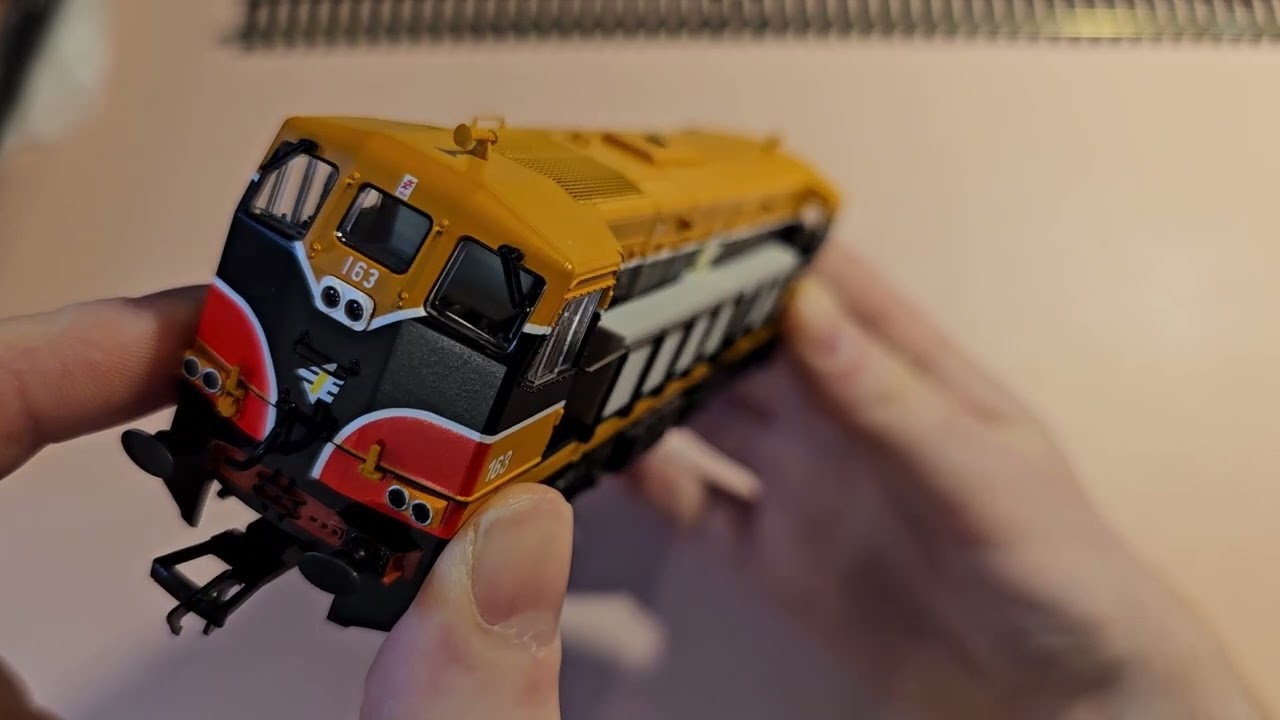 New Release Murphy Models 141 Class Review Part 1 With DCC Decoder Install