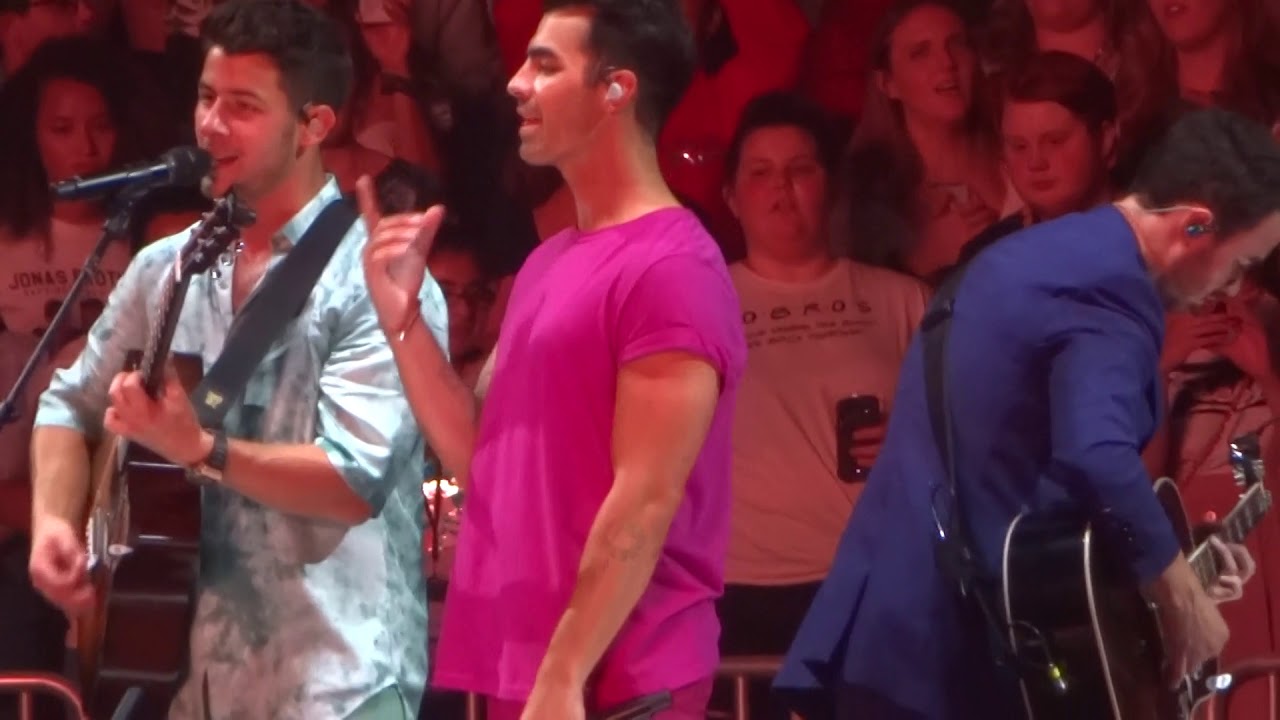 Jonas Brothers - Hello Beautiful - August 15, 2019