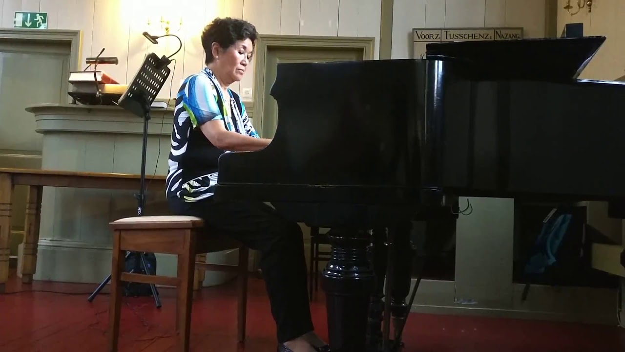 Ayke Agus' stunning performance of Debussy's 