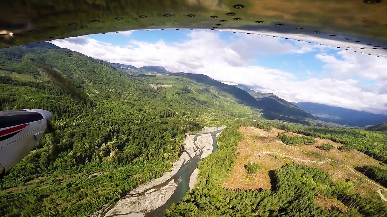 flying the Murphy Rebel.
