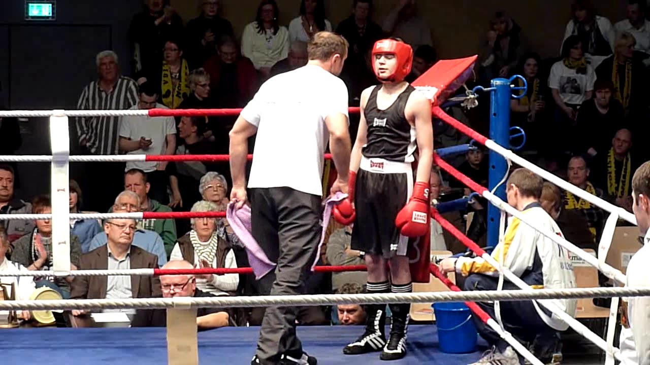 Boxsport * Velberter BC * Siala Ramadan (FBI Isenb&uuml;ttel) vs Stevan Djokic (BC Appeldoorn NL)
