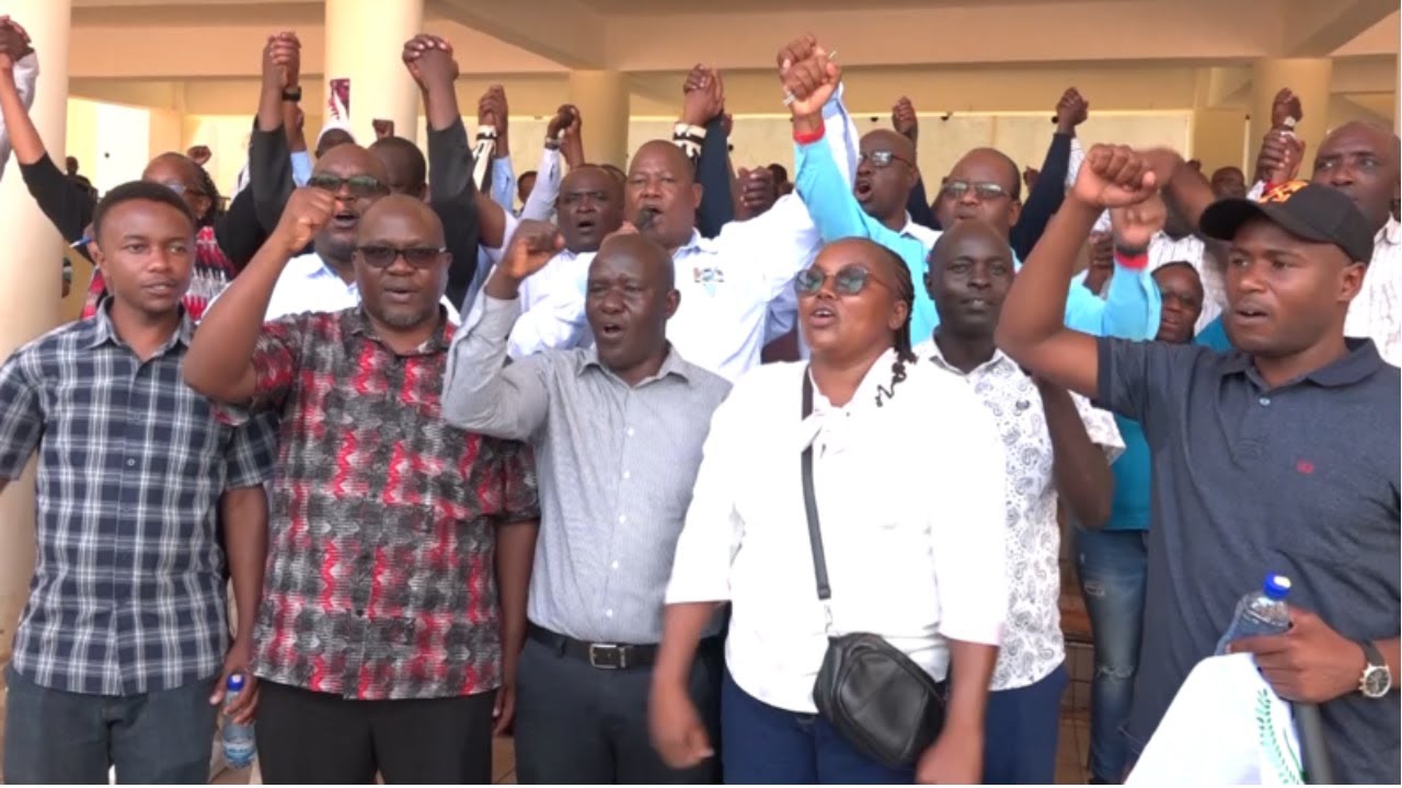 SEE WHAT IS HAPPENING IN KISII UNIVERSITY AS LECTURERS STRIKE, COMRADES JOIN THEM TO STRIKE