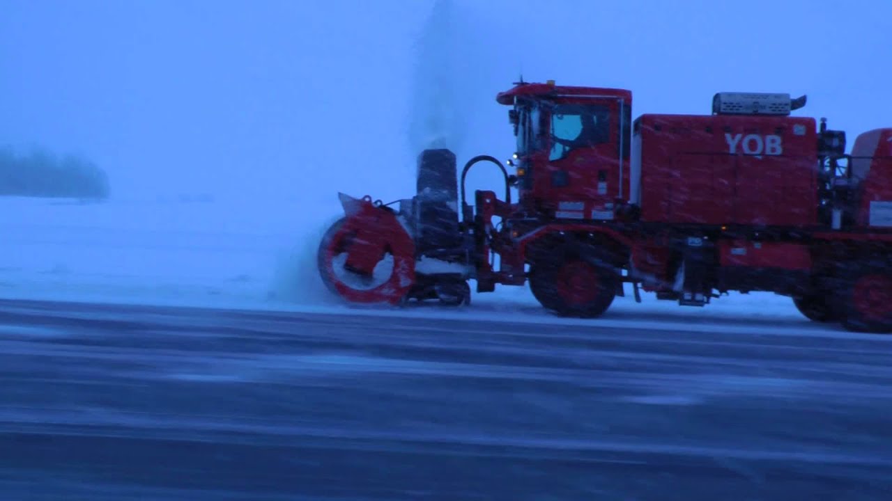 Tempête de neige à YQB / Snowstorm at YQB