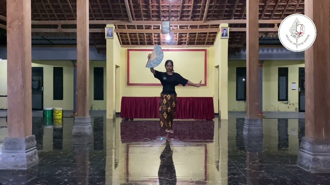TARI SOYONG - Sanggar Seni Putri Kembar