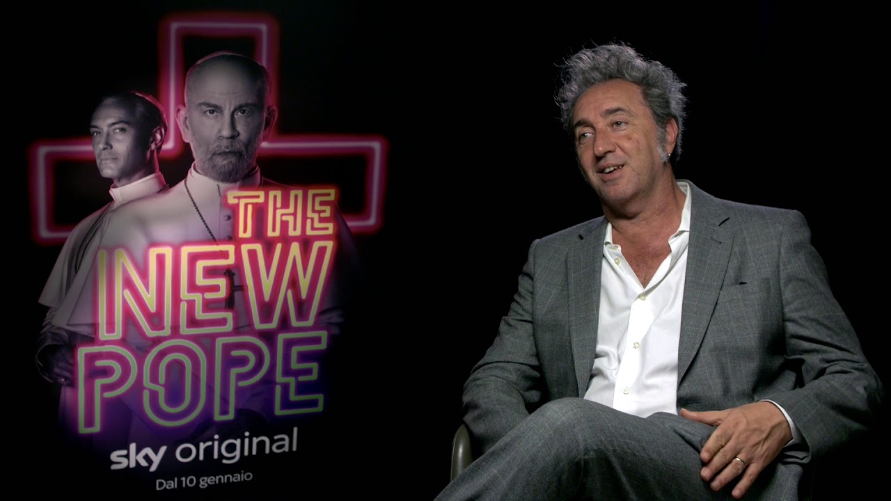 Paolo Sorrentino: in The New Pope c'è una suora nana come risposta a Crozza! | Intervista