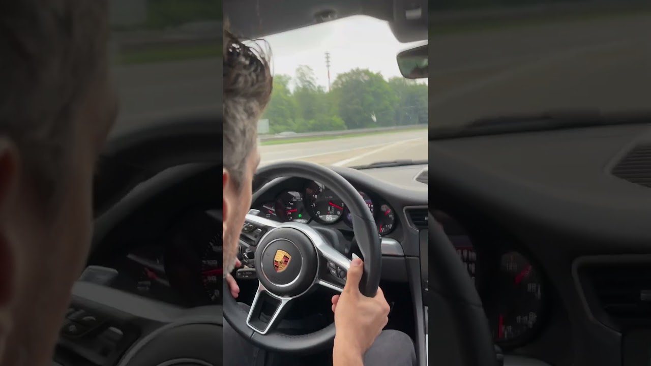 Porsche 911 - Porsche 991.2 Carrera  acceleration Highway Autobahn
