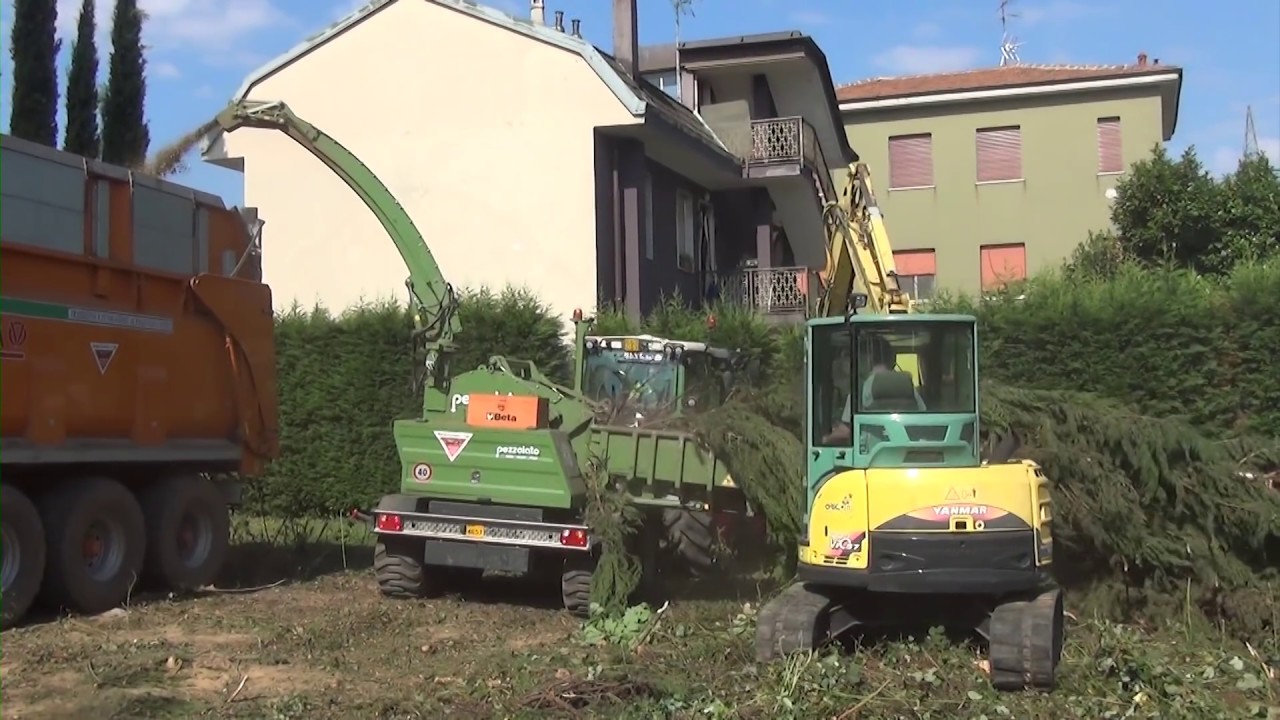 PEZZOLATO PTH 900 - Cippatore a tamburo / Drum chipper driven by 200 Hp FENDT 720 tractor's PTO