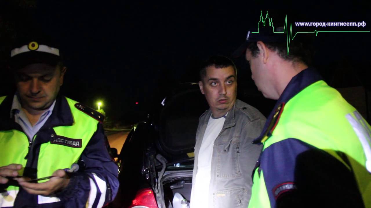 В Кингисеппском районе пьяный автомобиль двигался без водителя