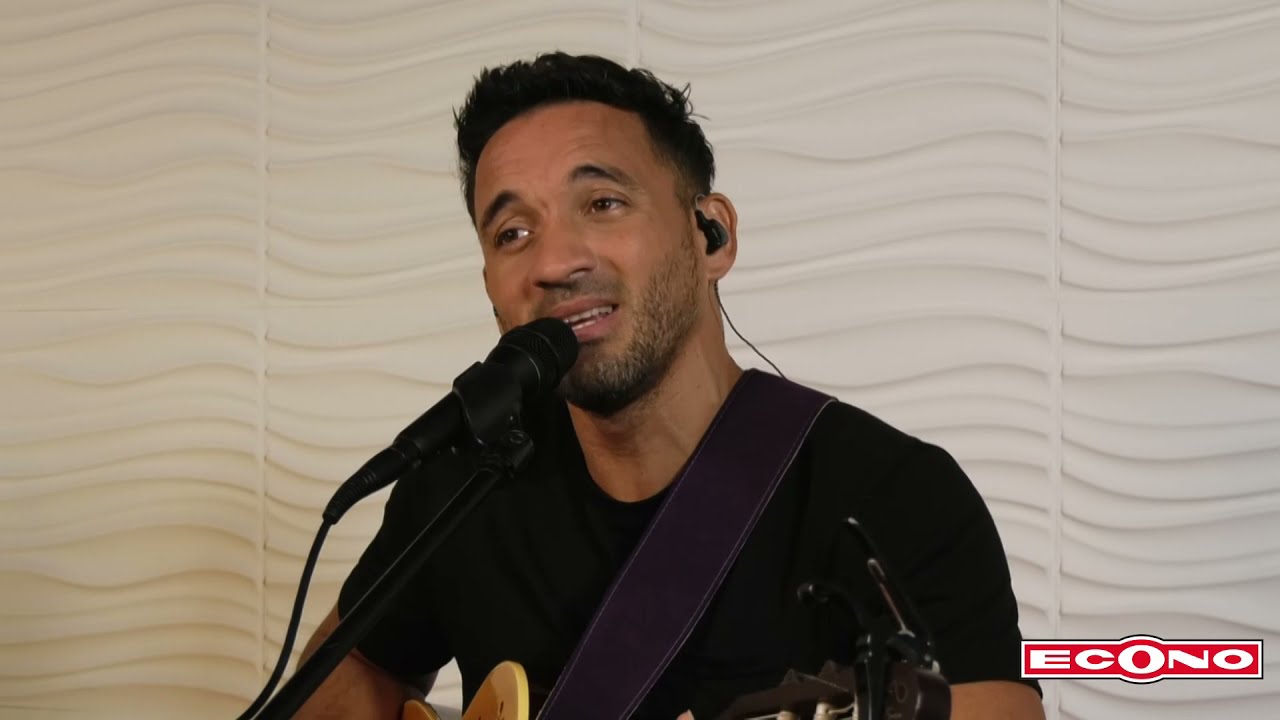 Juan Vélez en vivo | Concierto Acústico para Mamá