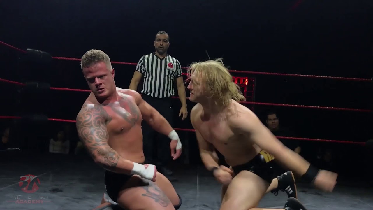 Heavyweight Title - Ad Hutchinson vs. James Runyan (c) w/ Ricky Wildey - October 28, 2017