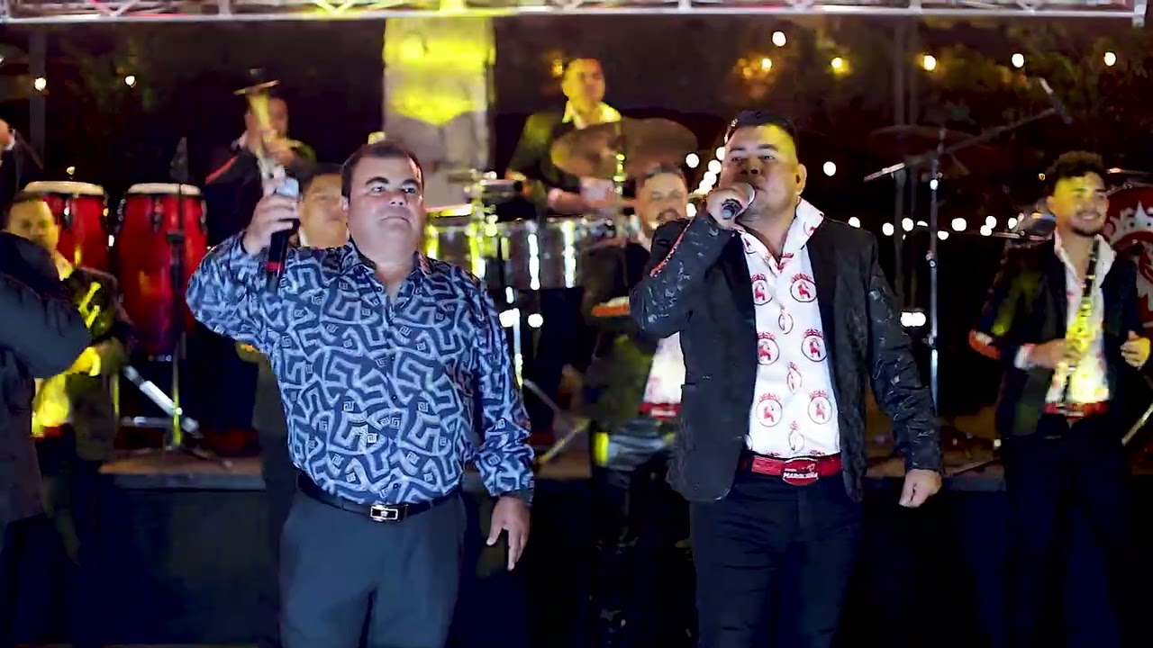 Leonardo Reyes Nico Flores Ft Banda San Marqueña