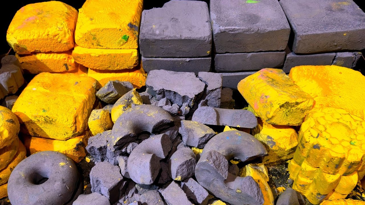 soft and dusty gym chalk blocks،oddly satisfying #asmr #satisfying 