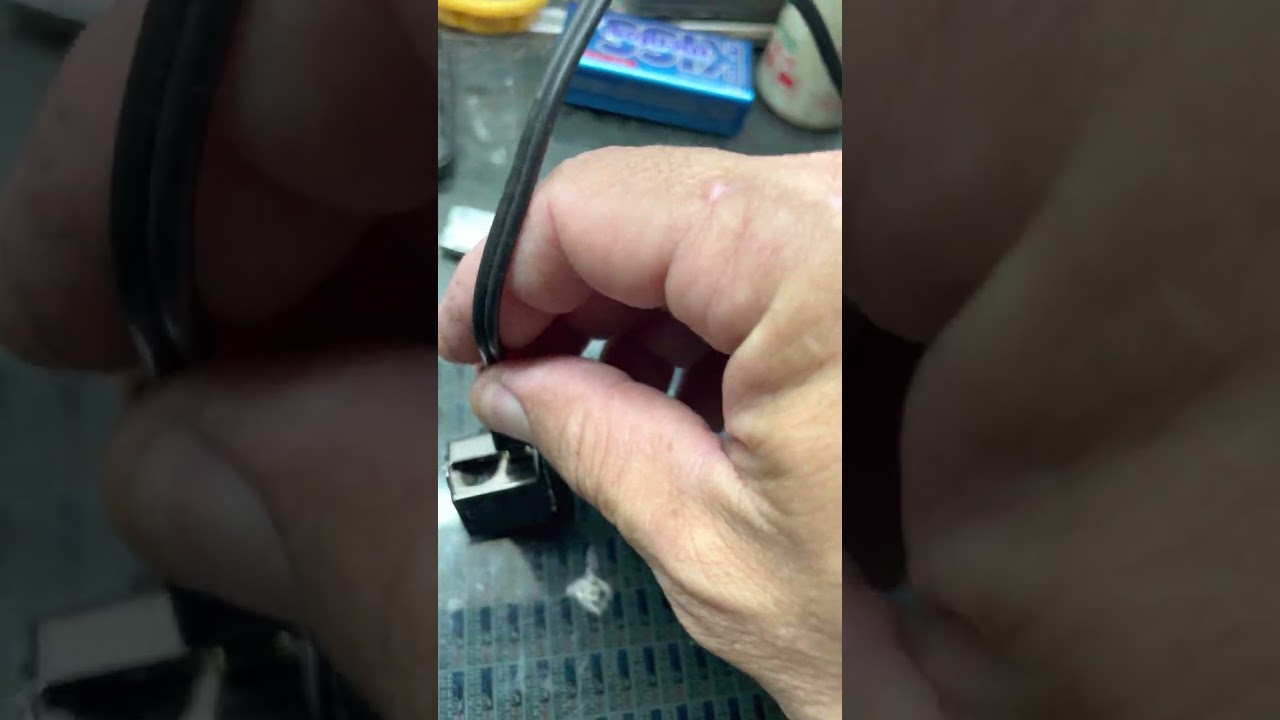 Troca de bateria da mini câmera,viciada. Por uma melhor e maior