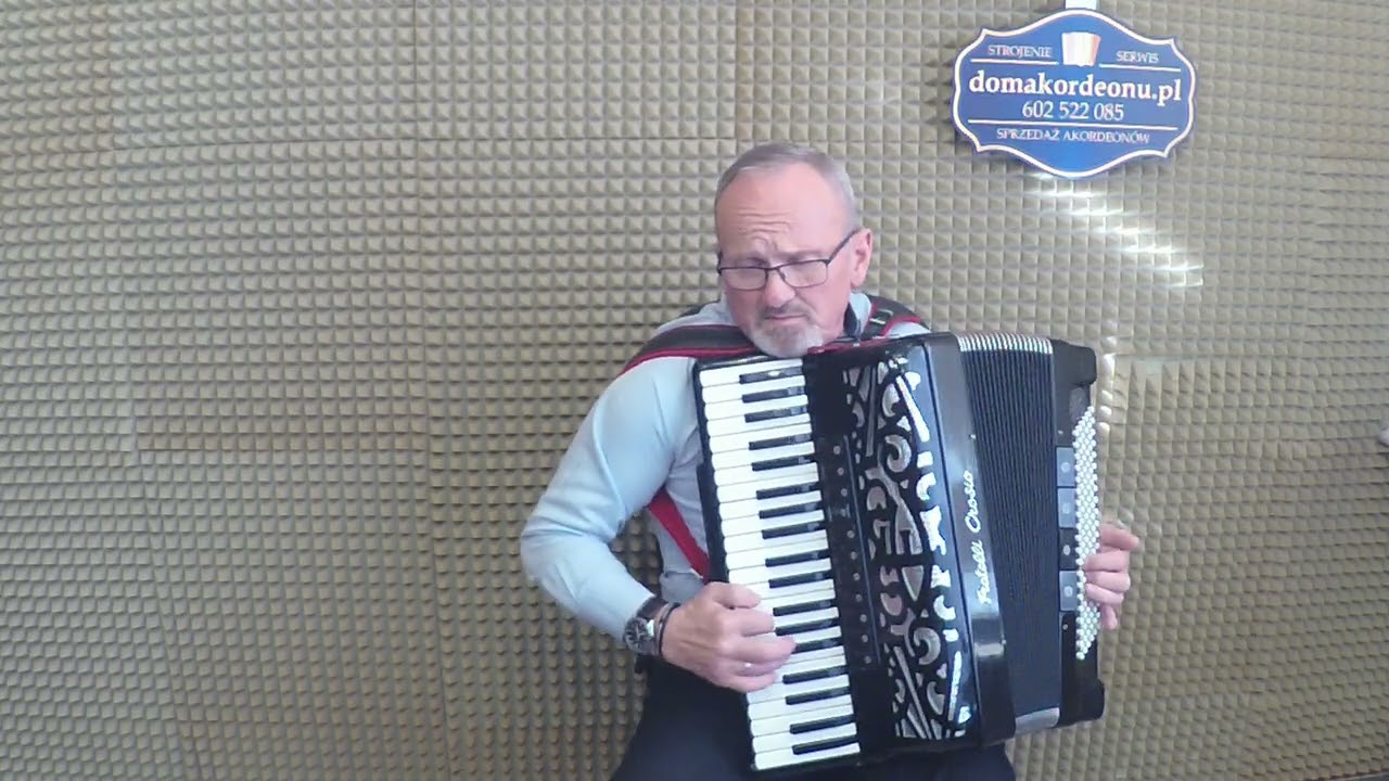 Greckie wino akordeon Fratelli Crosio po strojeniu w serwisie Dom Akordeonu tel. 602 522 085